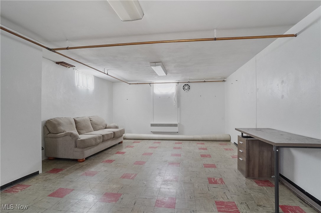 Akron, Ohio 44301, United States, 3 Bedrooms Bedrooms, ,2 BathroomsBathrooms,Residential,Active,168164