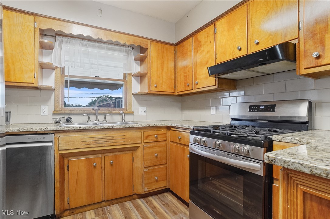 Akron, Ohio 44301, United States, 3 Bedrooms Bedrooms, ,2 BathroomsBathrooms,Residential,Active,168164