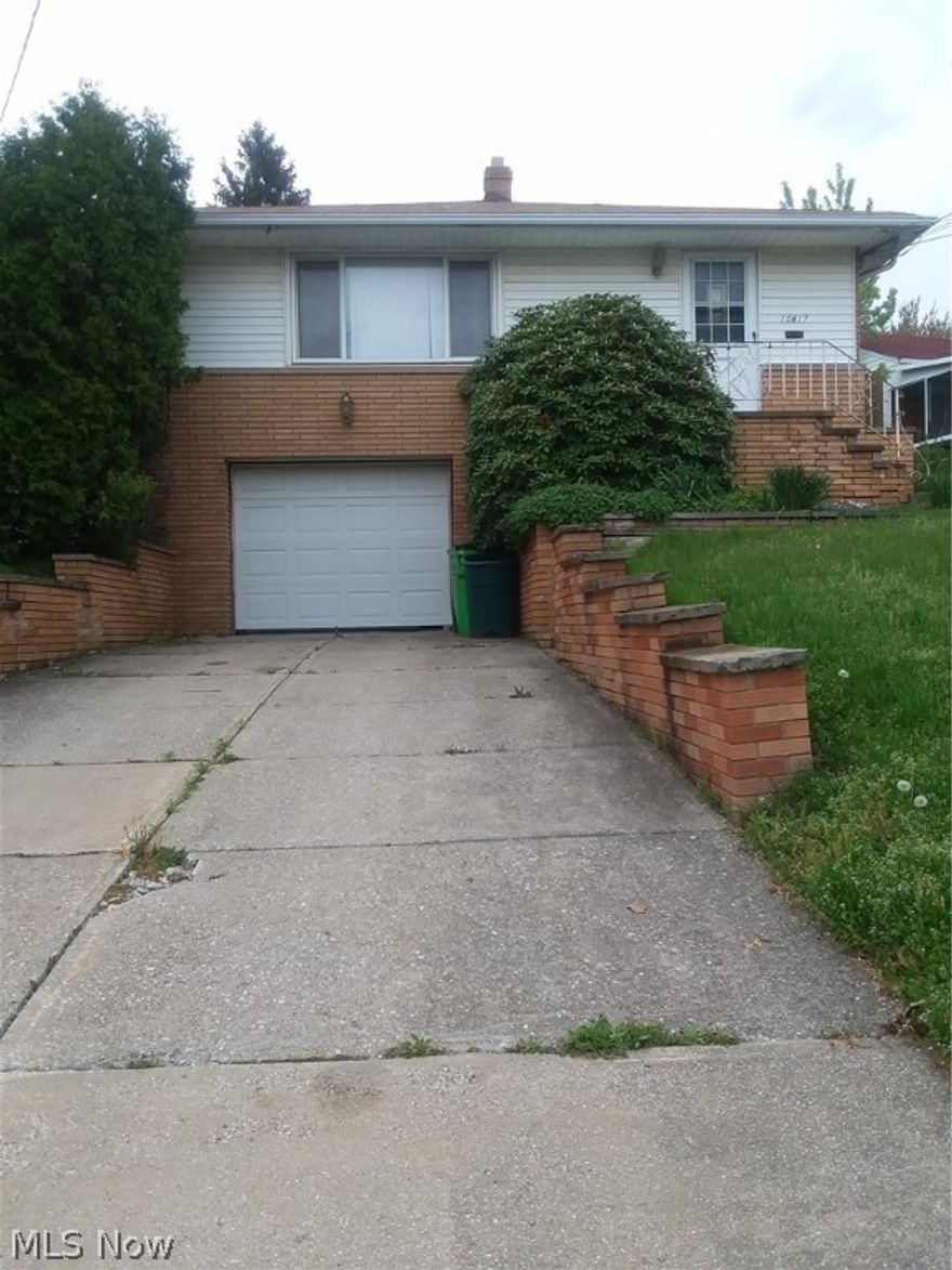 An attached garage provides the entrance to this 3 bedroom, 2 bath home located in a desirable cul-de-sac. Home affords you a dishwasher and built-in oven in the eat-in kitchen. Family room on the lower level of this raised ranch home is a great gathering place for your family to enjoy making new memories. Schedule your private showing soon.