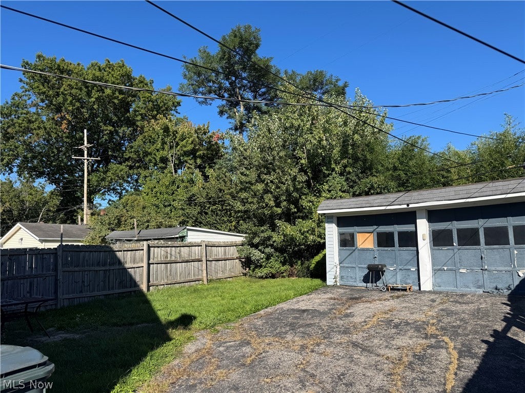 871 Lecona Road
