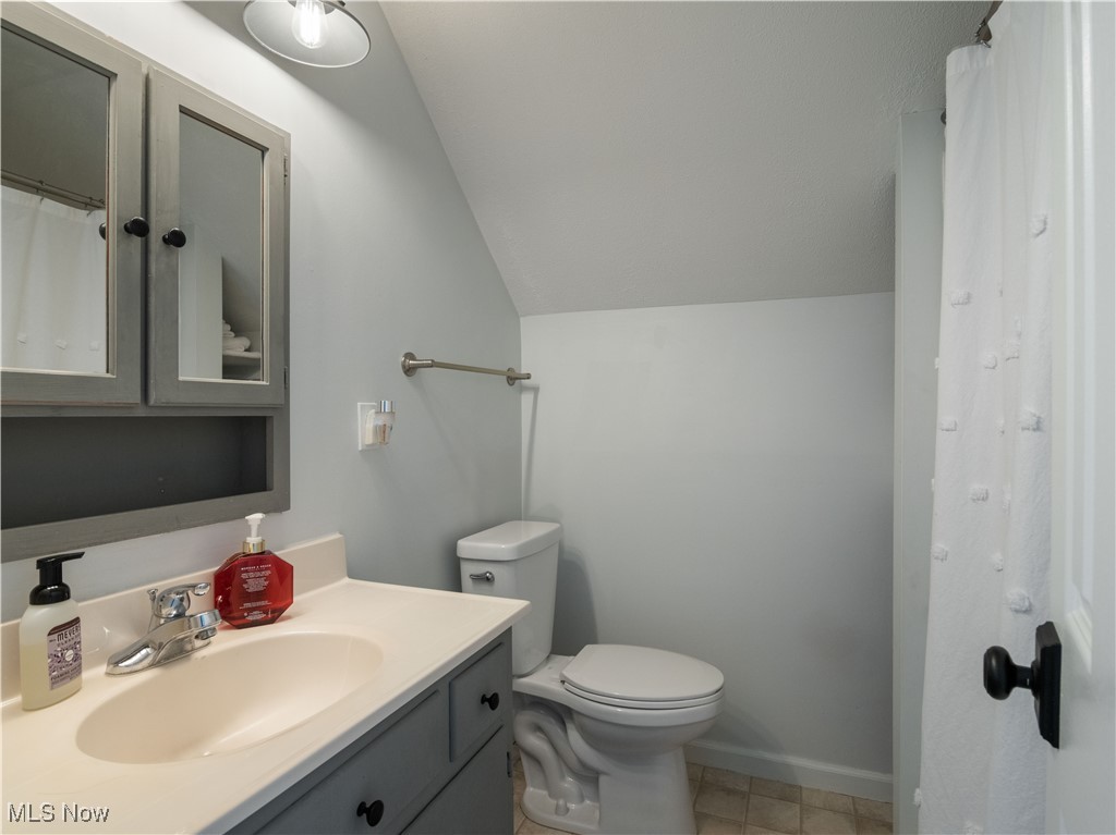 426 Bostic Road, Gallipolis, Ohio image 32