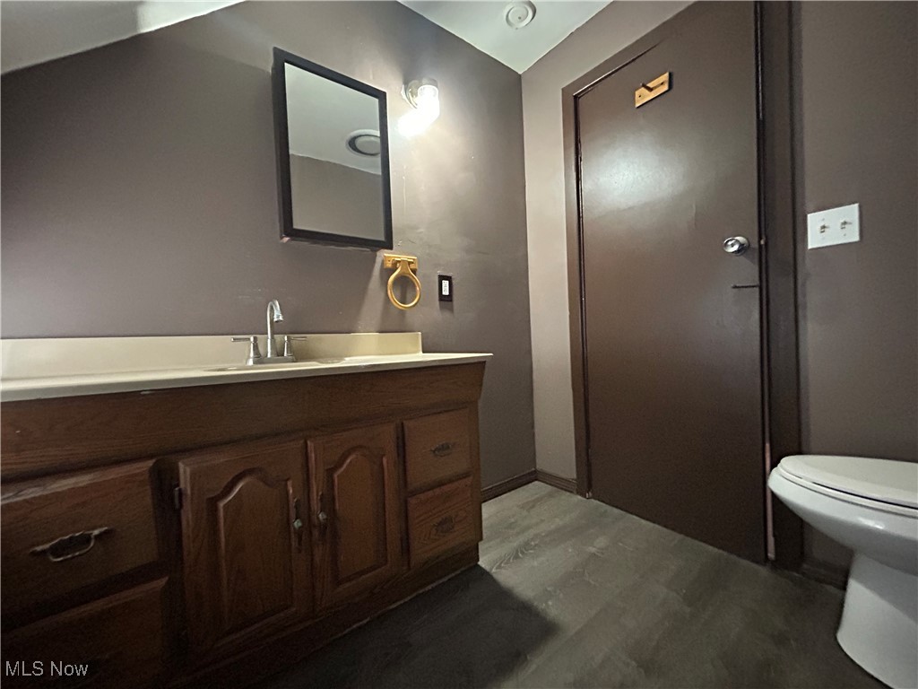 L H Mcarthurs - Residential Lease