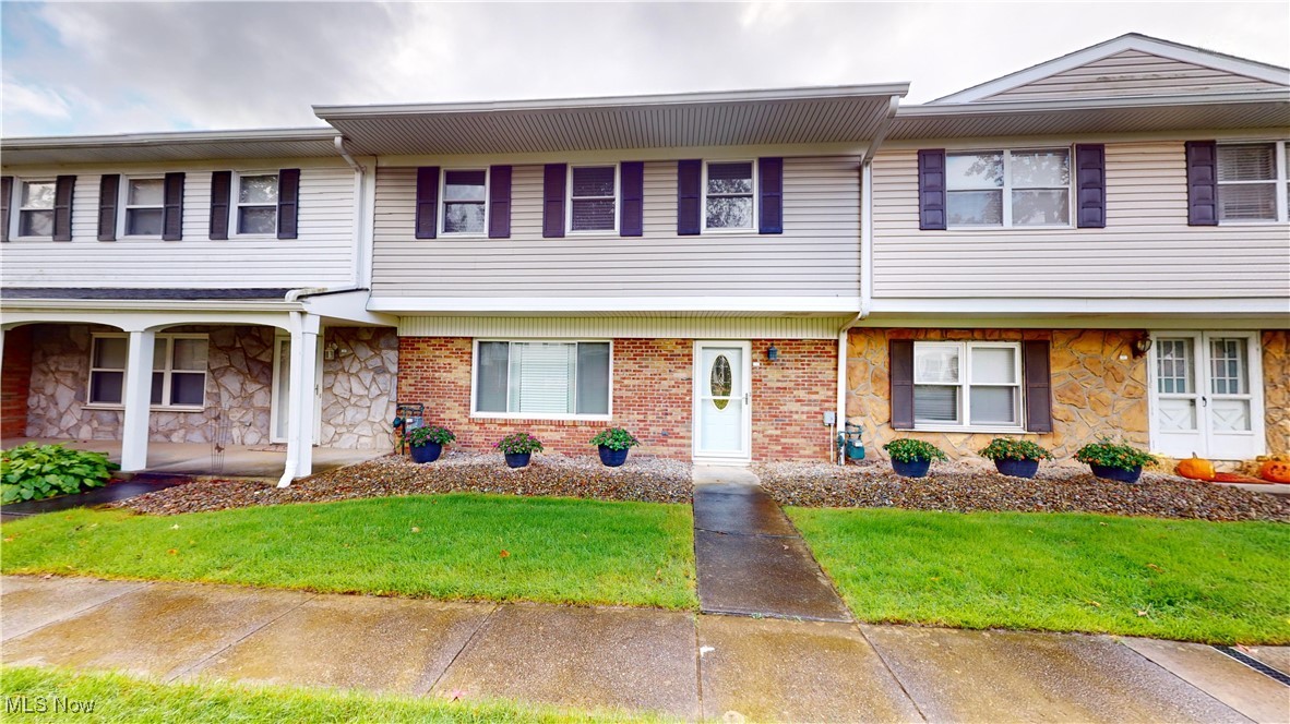 2157 Beechtree Drive #35, Uniontown, Ohio image 2