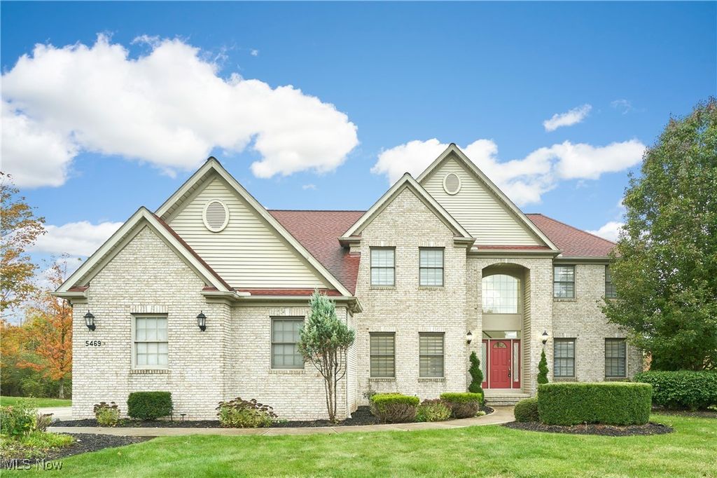 Photo of 5469 Riverview Drive, North Royalton, OH 44133 (MLS # 5167495)