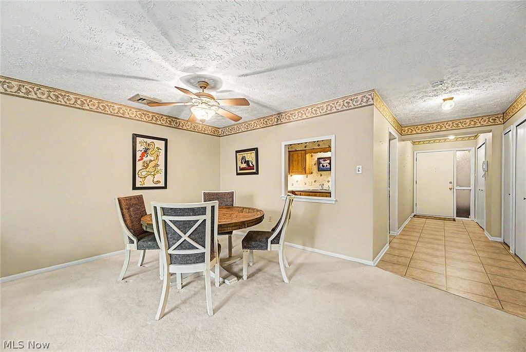 Photo of 924 Memorial Parkway #207, Akron, OH 44303 (MLS # 5208537)