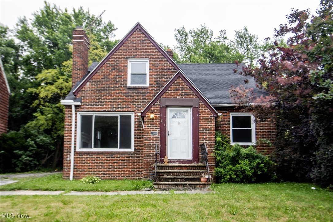 Welcome to this charming single-family home located in the heart of Cleveland Heights—a vibrant, historic neighborhood just minutes from University Circle, Case Western Reserve, Cleveland Clinic, and downtown Cleveland. This spacious 4-bedroom, 1.5-bath home features beautifully updated bedrooms, newer carpet, and stunning hardwood floors that flow through the inviting living and dining areas. The newly renovated kitchen is a standout, offering newer flooring and a gorgeous marble countertop. Upstairs, you’ll find a large bedroom with newer carpet, ideal as a primary suite or flex space. With a 2-car garage, minimal TLC needed, and timeless character throughout, this home is a fantastic opportunity to own in one of Cleveland’s most desirable suburbs.