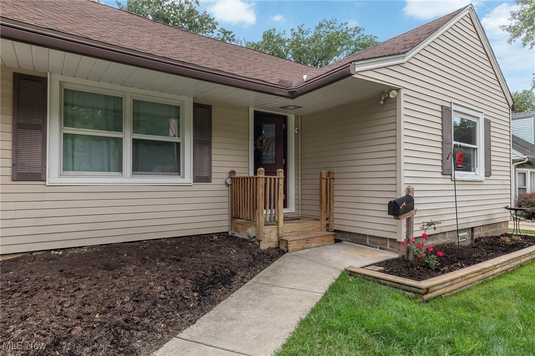 38278 Roselawn Avenue, Willoughby, Ohio image 2