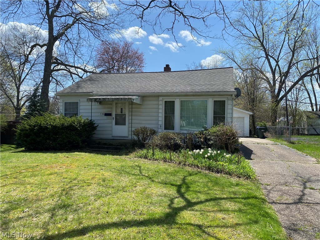 Wonderful ranch fixer-upper with lots of potential! Located in one of Cuyahoga Falls established neighborhoods. With some TLC this home could rise fast in value!