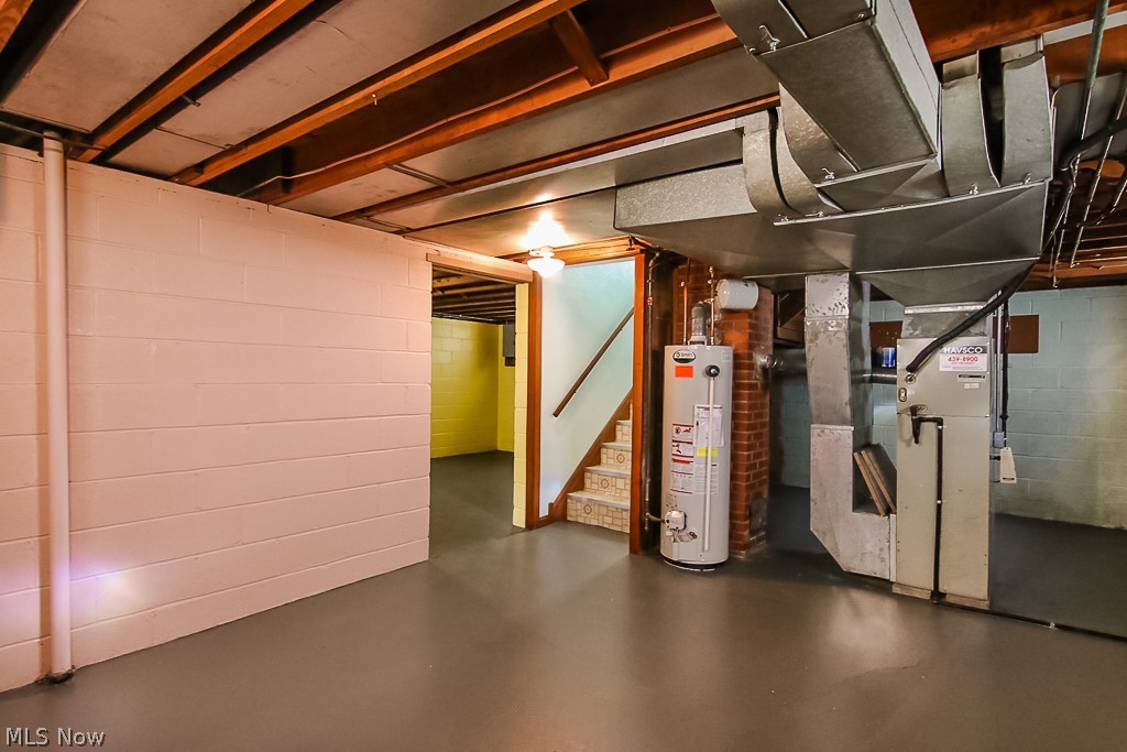 Walton Realty Companys Garfie - Residential Lease