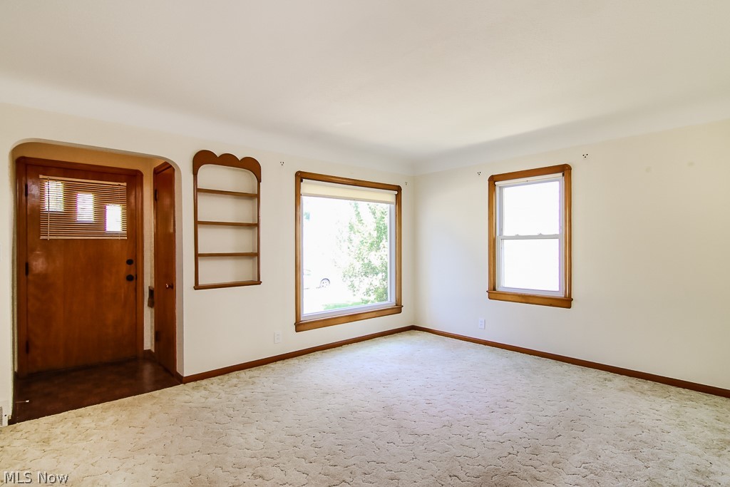 Walton Realty Companys Garfie - Residential Lease