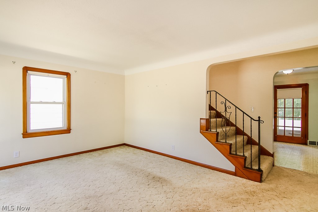 Walton Realty Companys Garfie - Residential Lease