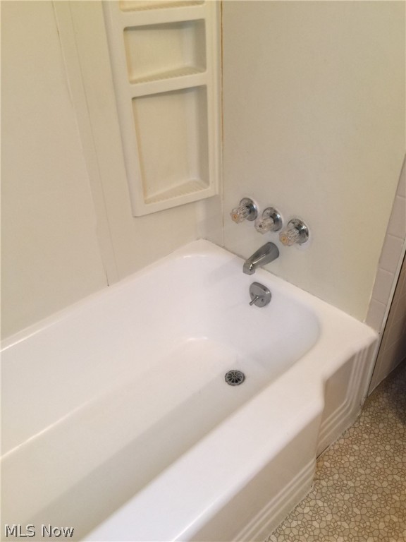 Walton Realty Companys Garfie - Residential Lease