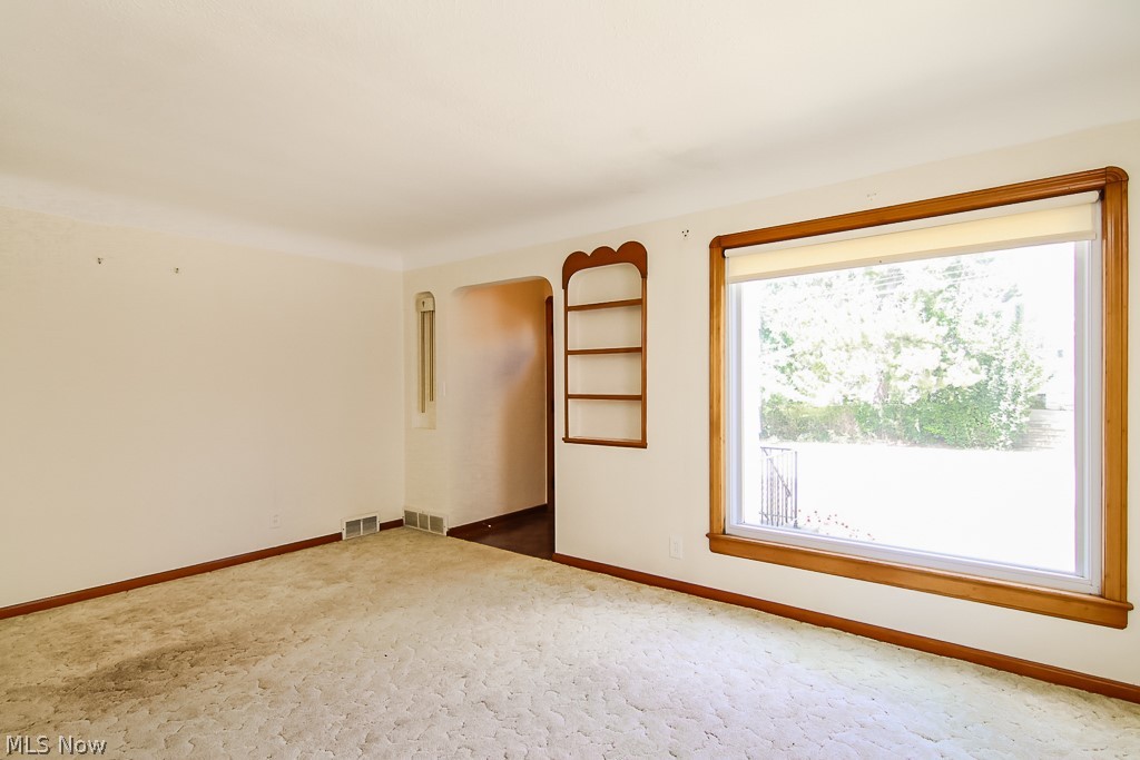 Walton Realty Companys Garfie - Residential Lease