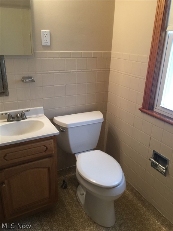 Walton Realty Companys Garfie - Residential Lease