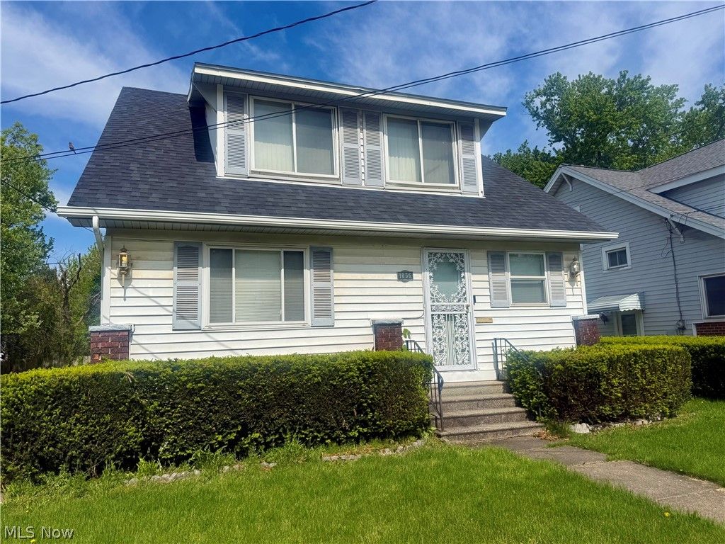 Photo of 1056 Homewood AVE, Warren, OH 44483 (MLS # 5211361)