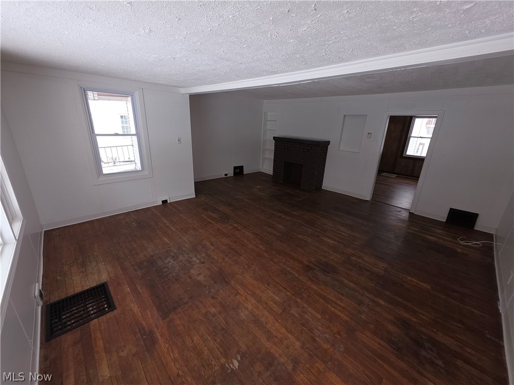 Lorain Woods - Residential