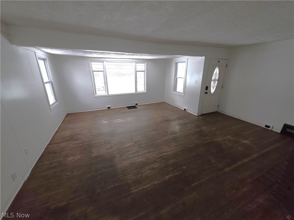 Lorain Woods - Residential