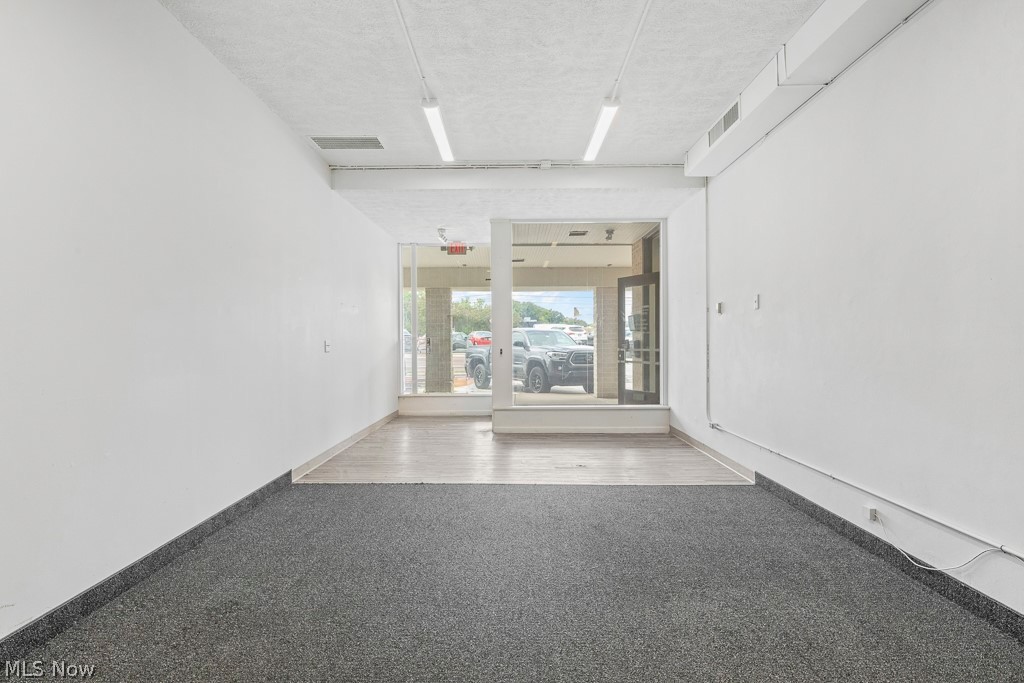 City/Kirtland 01 - Commercial Lease