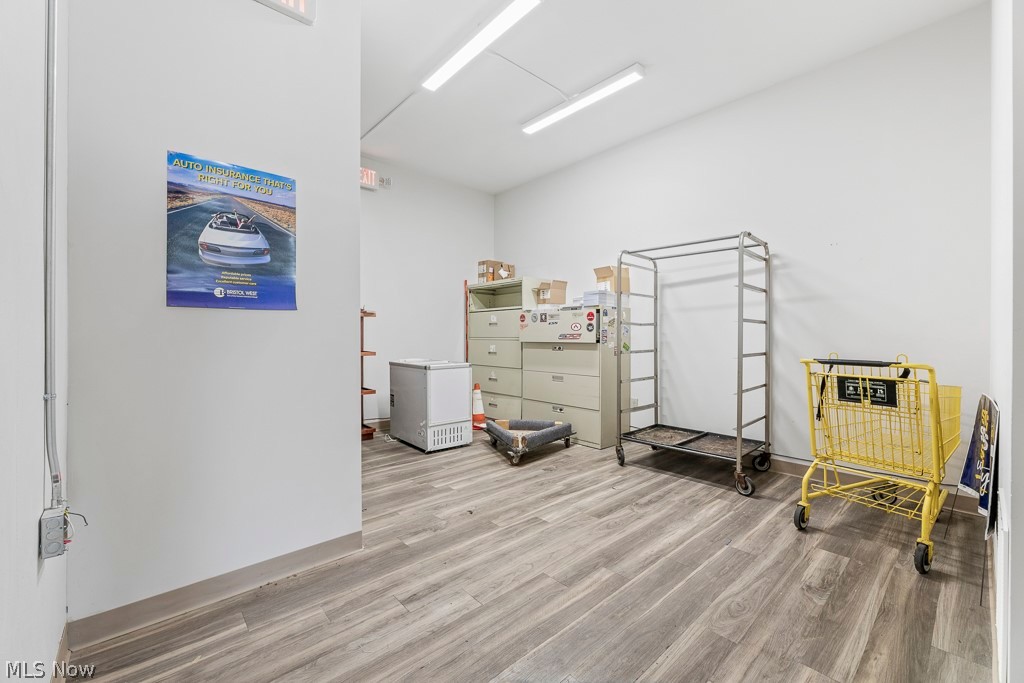 City/Kirtland 01 - Commercial Lease