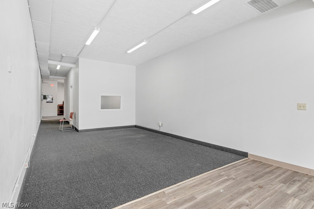 City/Kirtland 01 - Commercial Lease