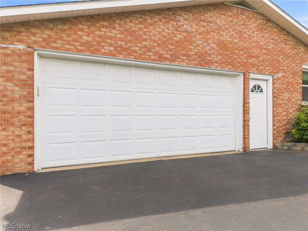 2215 Tamarack Circle NE