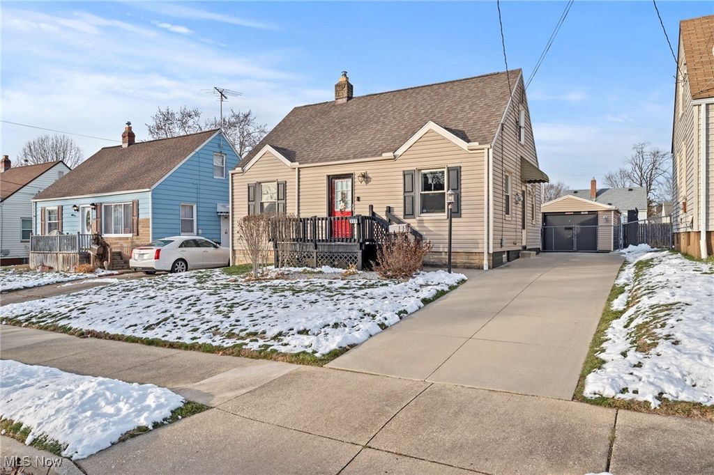 Photo of 809 Austin Avenue, Akron, OH 44306 (MLS # 5176392)