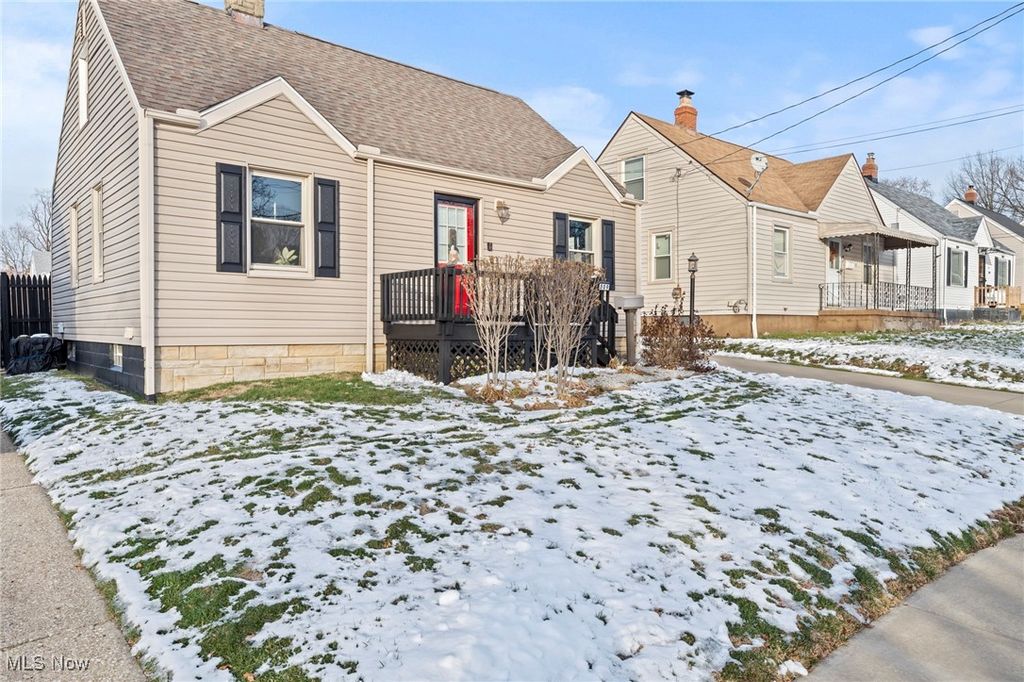 Photo of 809 Austin Avenue, Akron, OH 44306 (MLS # 5176392)