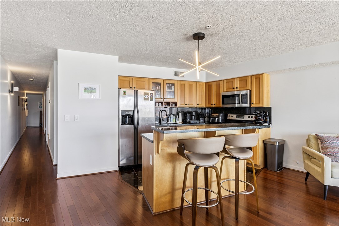 2222 Detroit Avenue 811