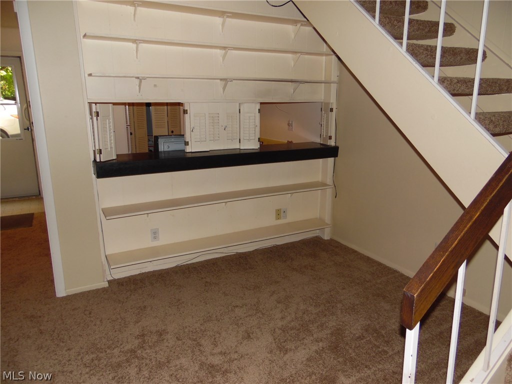 Village Green Condos 02 - Residential