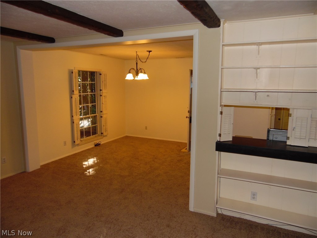 Village Green Condos 02 - Residential