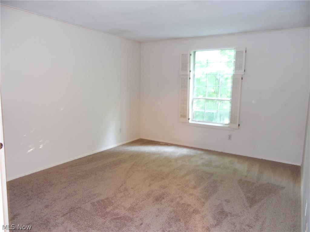 Village Green Condos 02 - Residential