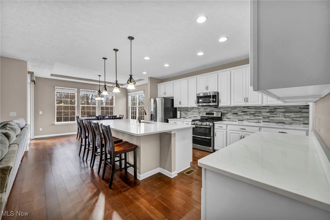 3296 Robin Lane, Lorain, Ohio image 13
