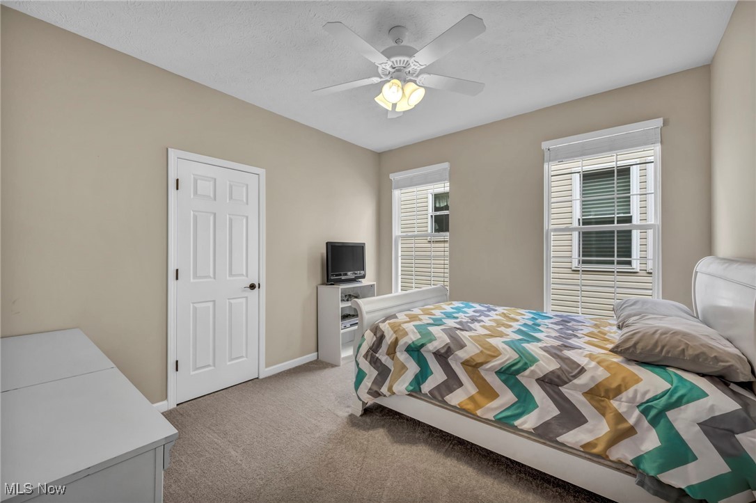 3296 Robin Lane, Lorain, Ohio image 31