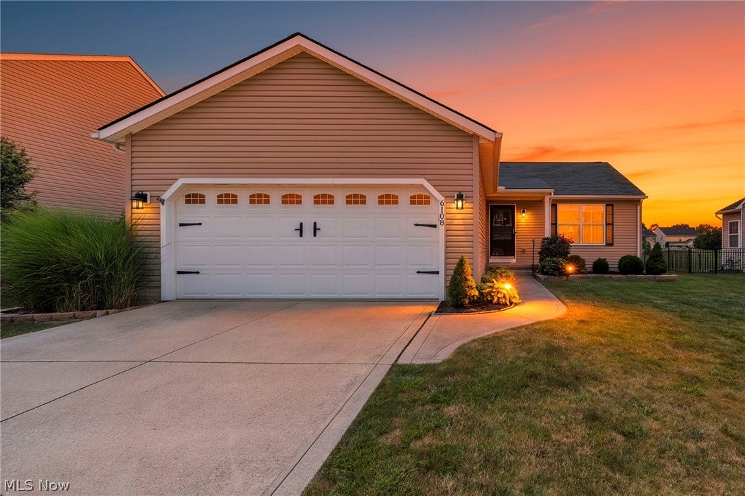 6108 Greenview Trail