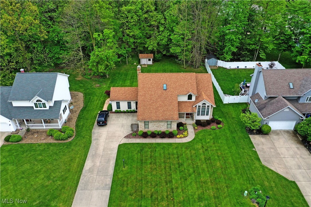 7675 Huntington Drive, Youngstown, Ohio image 4