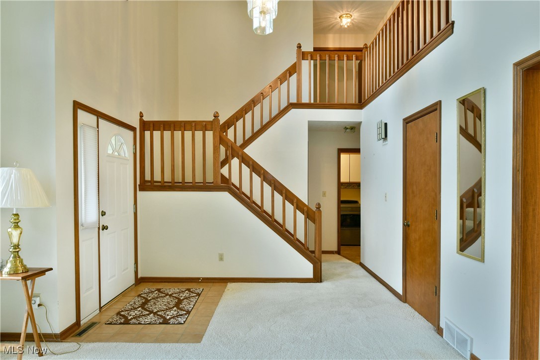 7675 Huntington Drive, Youngstown, Ohio image 9