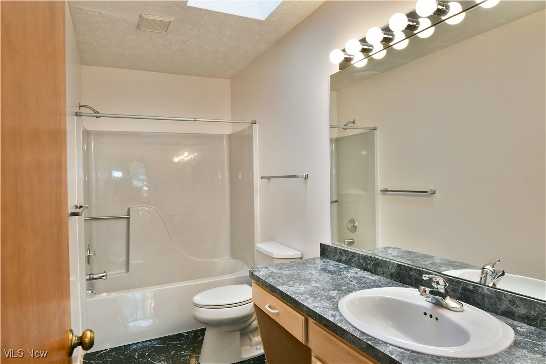 7675 Huntington Drive, Youngstown, Ohio image 34
