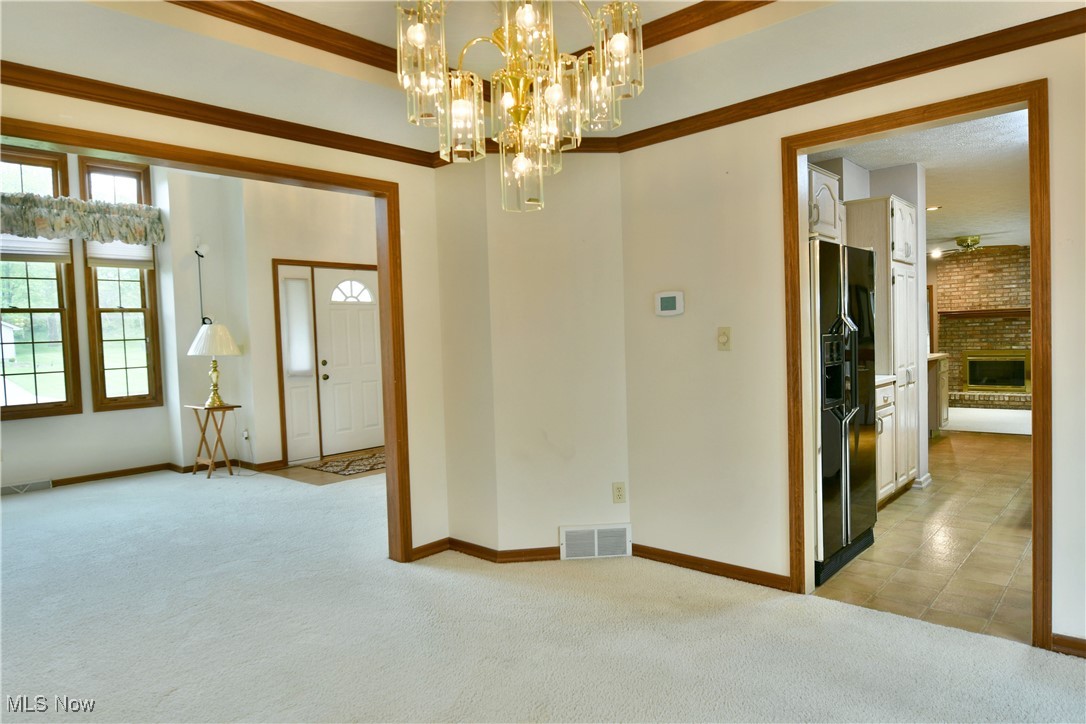 7675 Huntington Drive, Youngstown, Ohio image 12