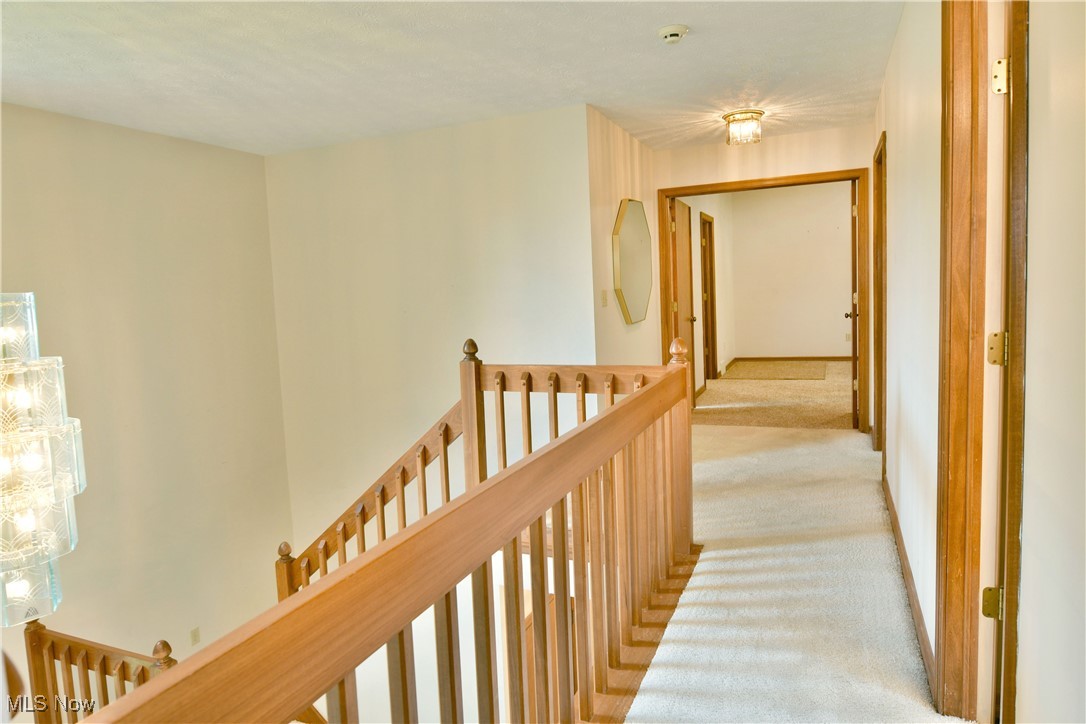 7675 Huntington Drive, Youngstown, Ohio image 30