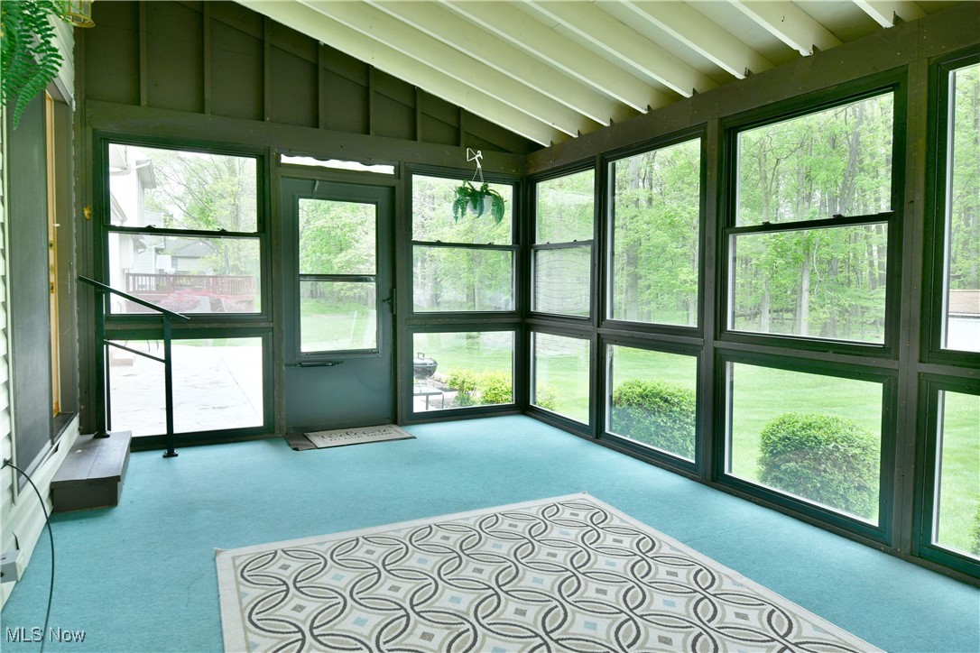 7675 Huntington Drive, Youngstown, Ohio image 28