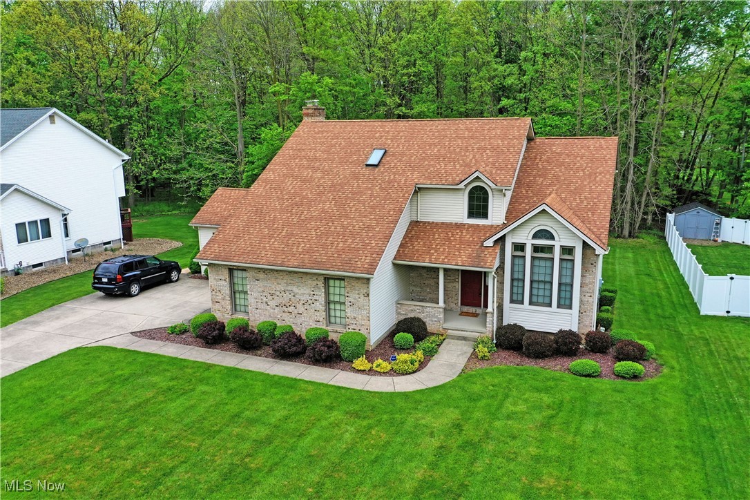 7675 Huntington Drive, Youngstown, Ohio image 2