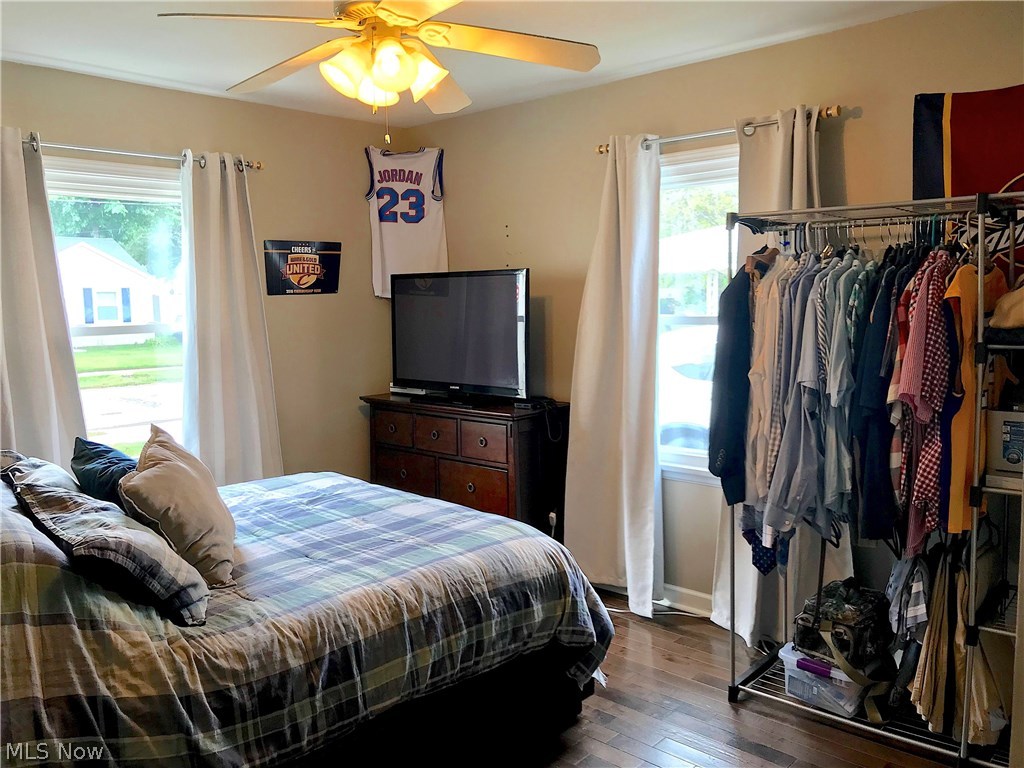 Montrose 02/Gay C Selbys - Residential