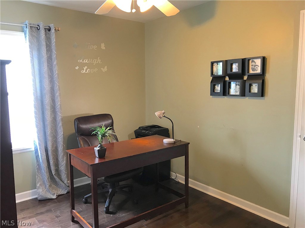 Montrose 02/Gay C Selbys - Residential