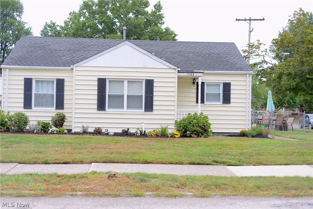 Montrose 02/Gay C Selbys - Residential