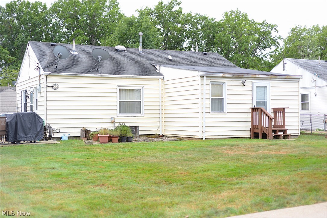 Montrose 02/Gay C Selbys - Residential