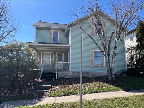 Homes For Sale - 984 W Main Street<br/> Tuscarawas County, Sugarcreek, OH 44681