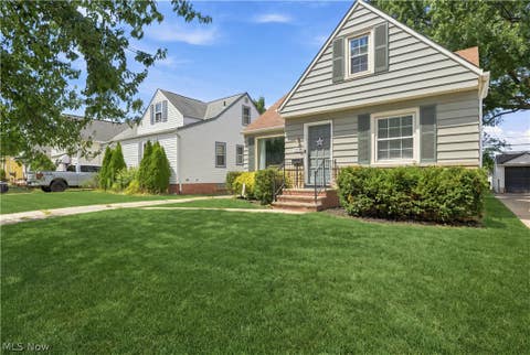 Tiny photo for 13209 Rockside Road, Garfield Heights, OH 44125 (MLS # 5233267)