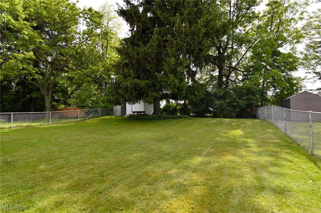 6531 Arbordale Avenue, Solon, Ohio image 32