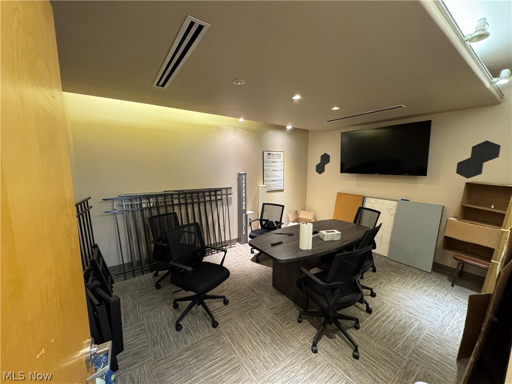 Portage 08 - Commercial Sale