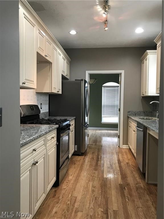 S S Stones College - Residential Lease